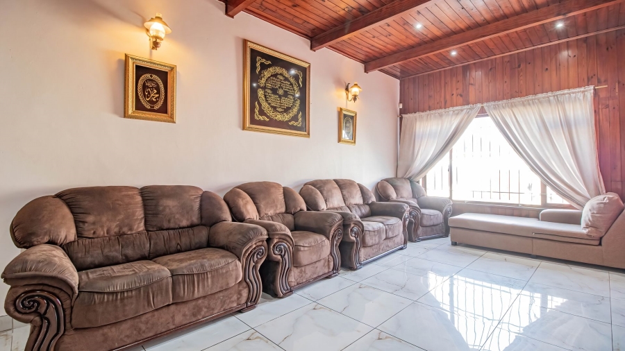 4 Bedroom Property for Sale in Wynberg Western Cape